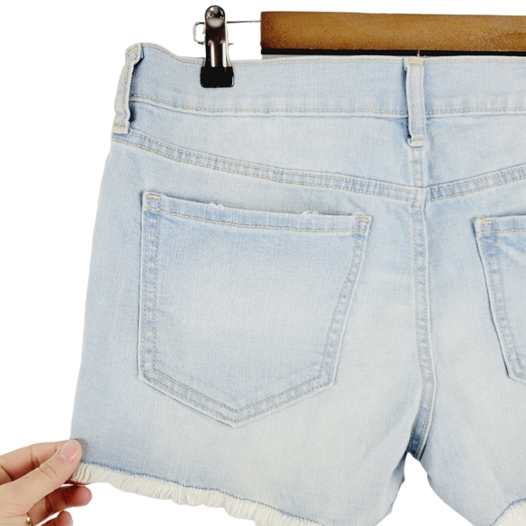 Old navy cut off shorts size 6 - Picture 6 of 9